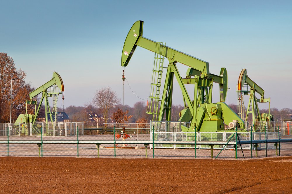 Повышение  нефтеотдачи  нефтяных пластов и увеличение производительности скважин